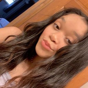 Meet your Posher, Maya